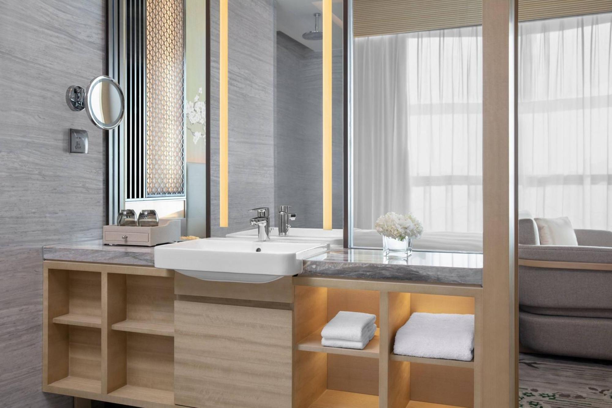 Courtyard By Marriott Jiangsu Taizhou Hotel Kültér fotó